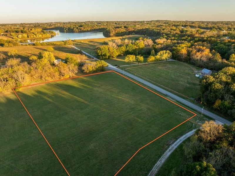Tract 7 Highway Oo Hw, Odessa, MO 64076