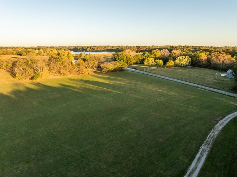 Tract 7 Highway Oo Hw, Odessa, MO 64076