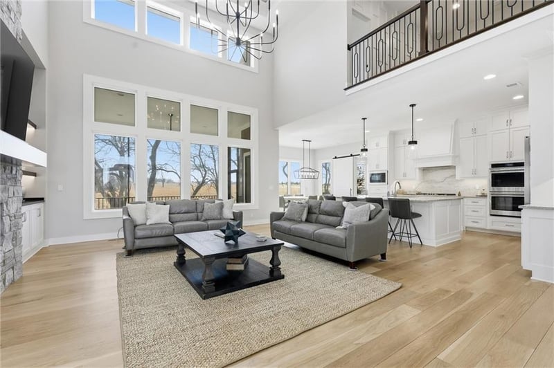 17021 Lucille St, Overland Park, KS 66221