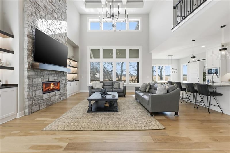 17021 Lucille St, Overland Park, KS 66221