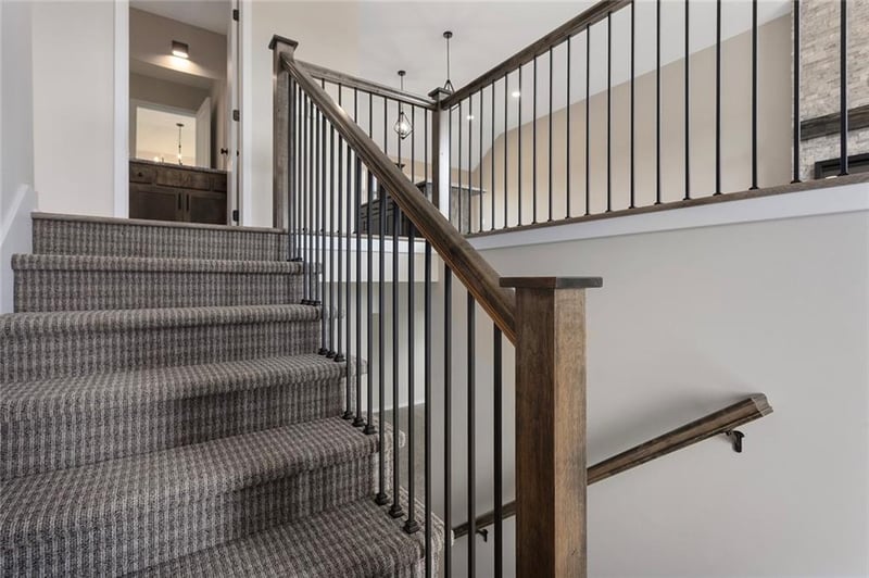 121 Nelson Dr, Blue Springs, MO 64014