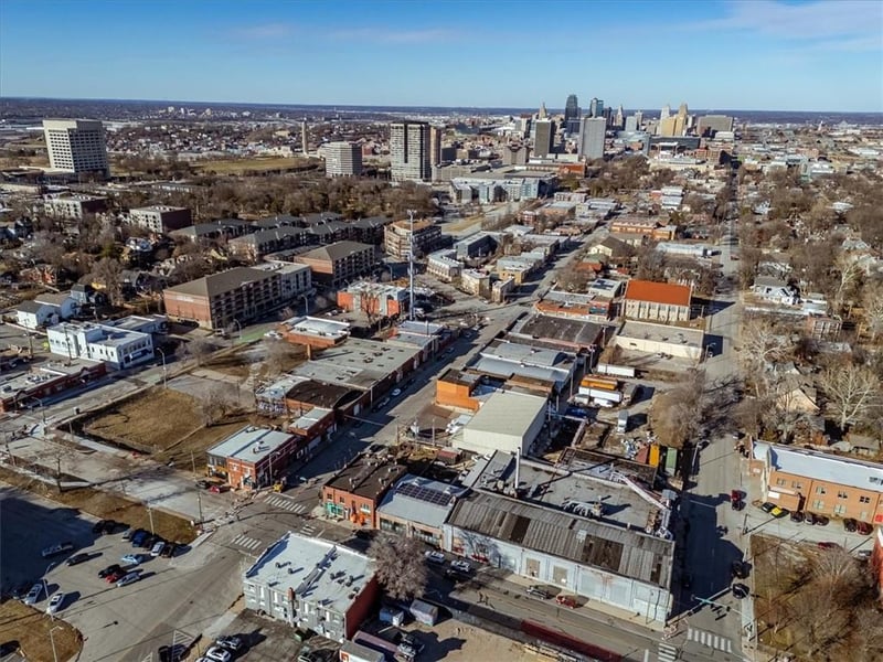 508 31st St, Kansas City, MO 64108