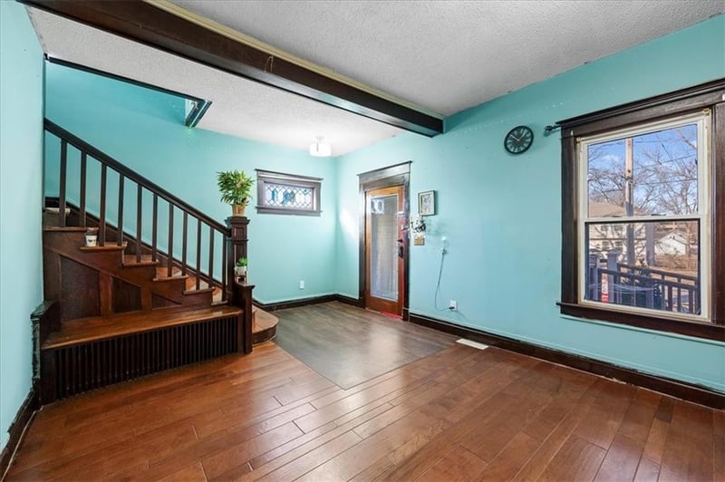 1701 Walnut St, Independence, MO 64050