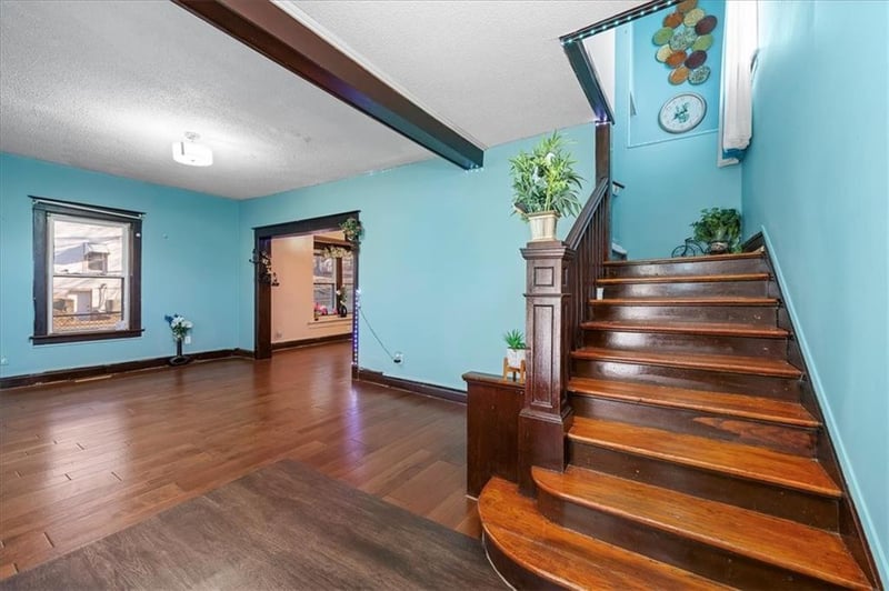 1701 Walnut St, Independence, MO 64050