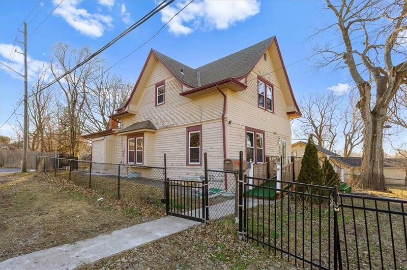 1701 Walnut St, Independence, MO 64050