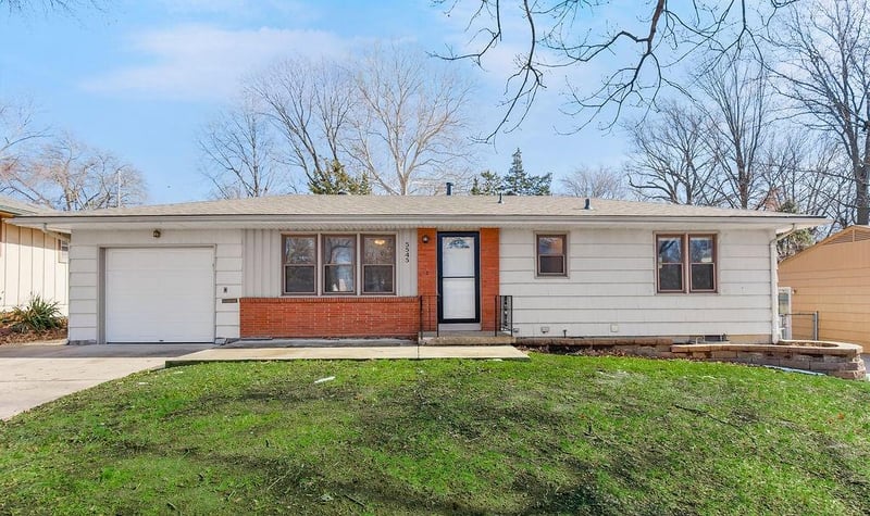 5545 Woodland Ave, Kansas City, MO 64118