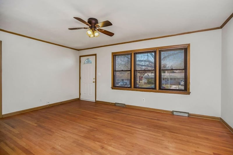 5545 Woodland Ave, Kansas City, MO 64118