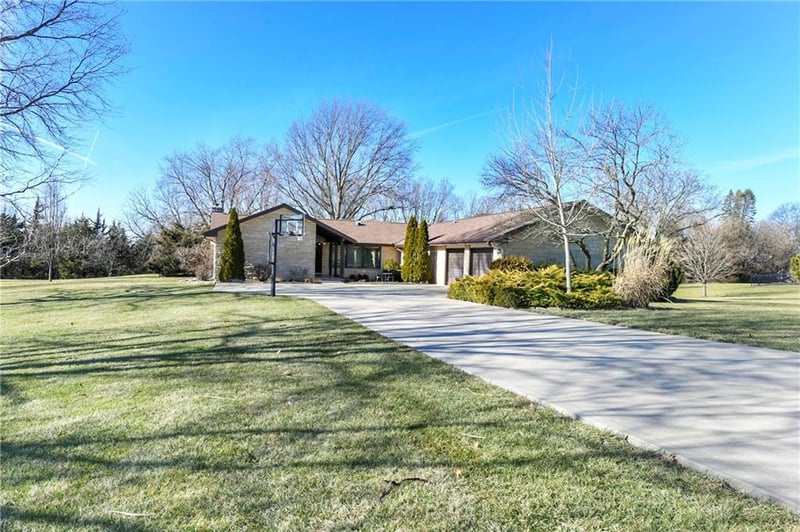 1800 Pine Ridge Dr, Leavenworth, KS 66048