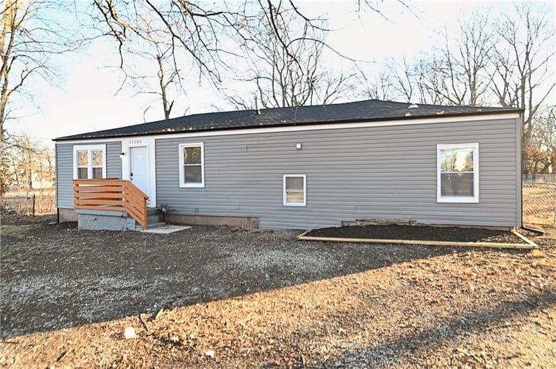 11505 Grandview Rd, Kansas City, MO 64137
