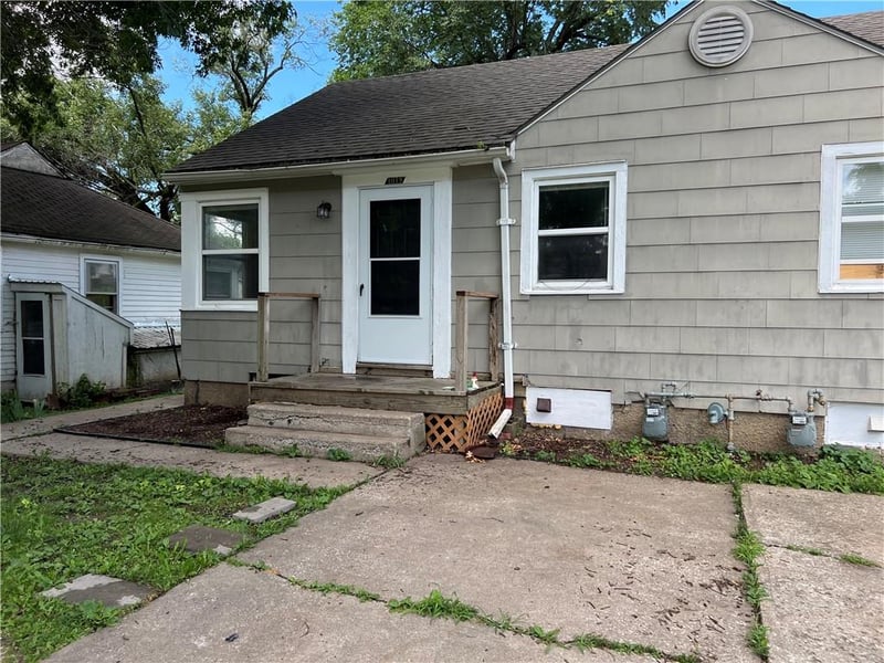 1019 9th St, Leavenworth, KS 66048