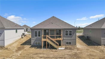 11460 N Auburndale Cir, Kansas City, MO 64157