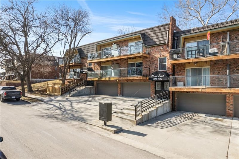 4616 Holly St #3, Kansas City, MO 64112