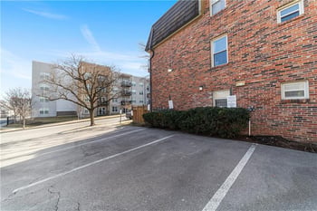 4616 Holly St #3, Kansas City, MO 64112