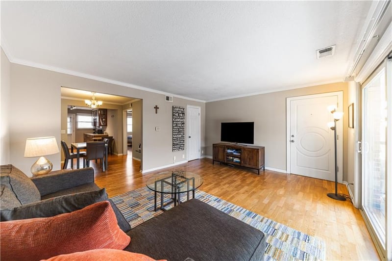 4616 Holly St #3, Kansas City, MO 64112