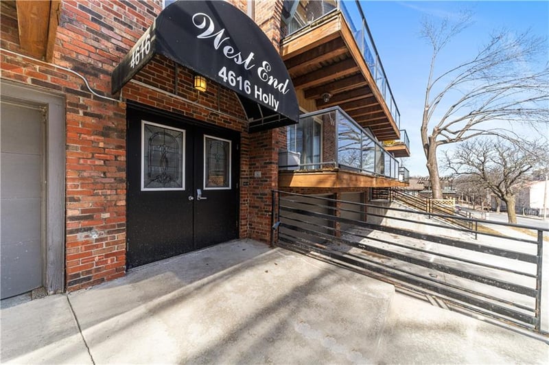 4616 Holly St #3, Kansas City, MO 64112