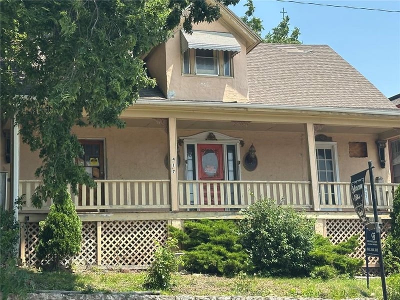 415 9th St, St Joseph, MO 64501