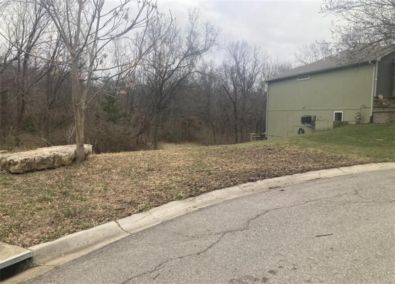 4205 Shrank Ct, Independence, MO 64055