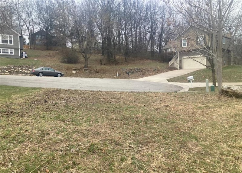 4205 Shrank Ct, Independence, MO 64055