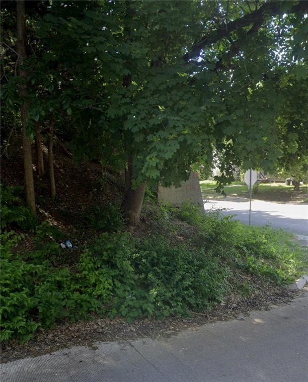 1202 24th St, St Joseph, MO 64507