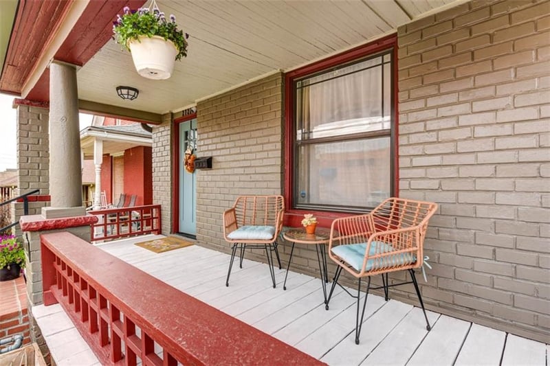 2721 Holmes St, Kansas City, MO 64109