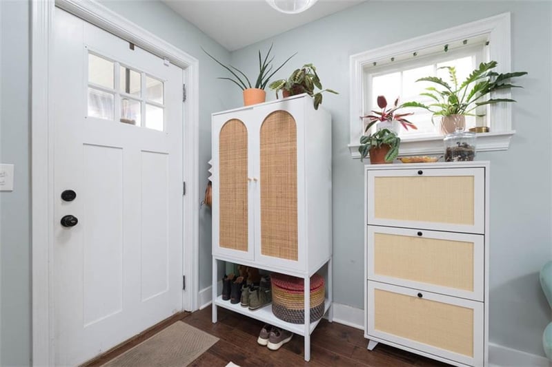 2721 Holmes St, Kansas City, MO 64109