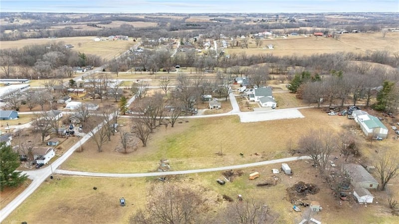 Elm St, Faucett, MO 64448