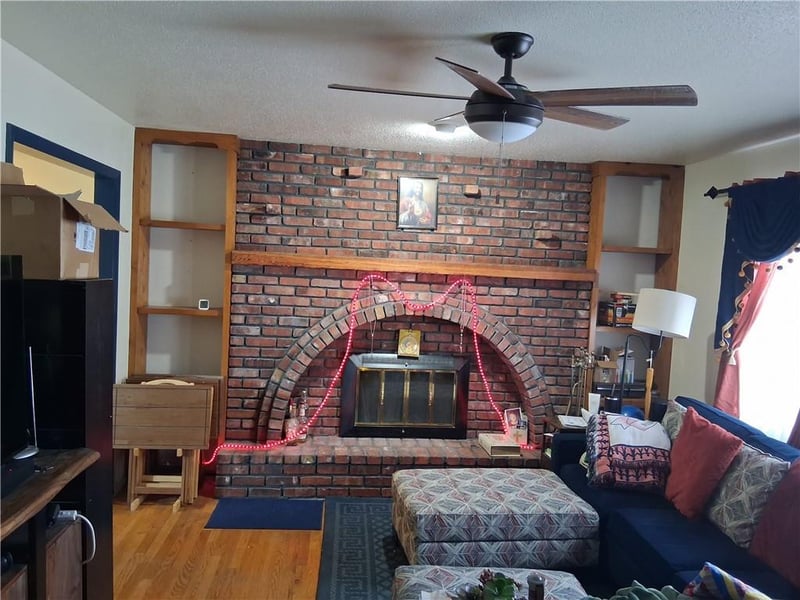 9316 Richmond Ave, Kansas City, MO 64138