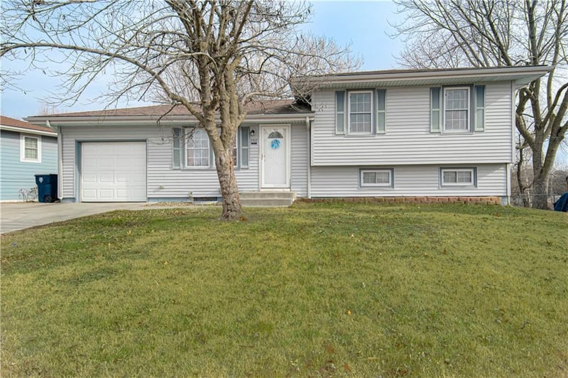7307 Winter Ave, Kansas City, MO 64152