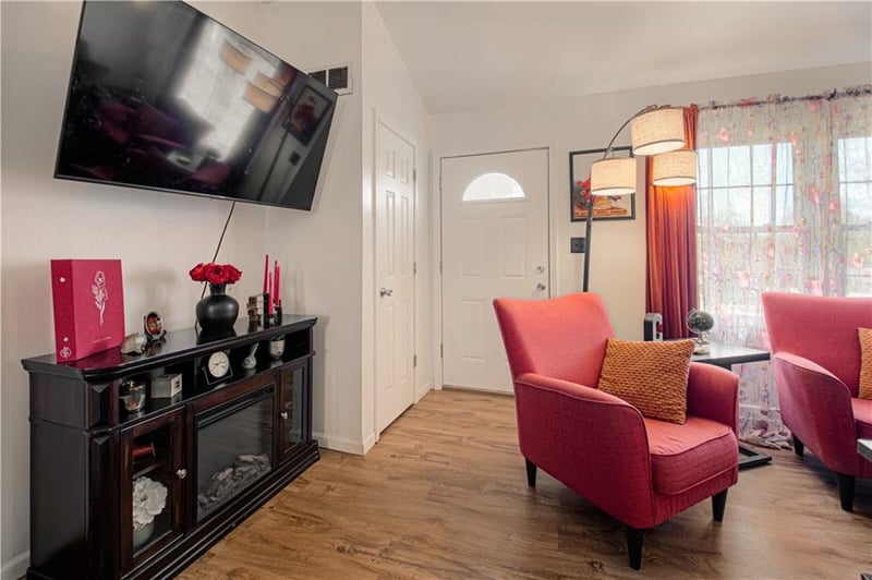 7307 Winter Ave, Kansas City, MO 64152