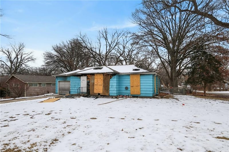 10427 Richmond Ave, Kansas City, MO 64134