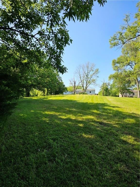 30720 W 83rd St, De Soto, KS 66018