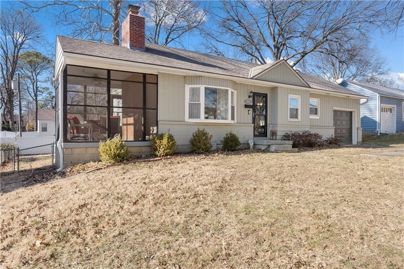 5526 Linden St, Roeland Park, KS 66205