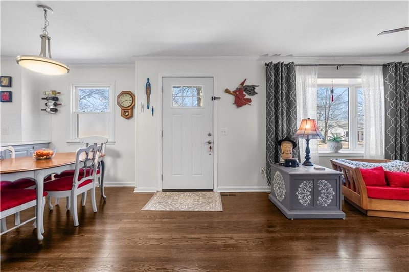 5526 Linden St, Roeland Park, KS 66205