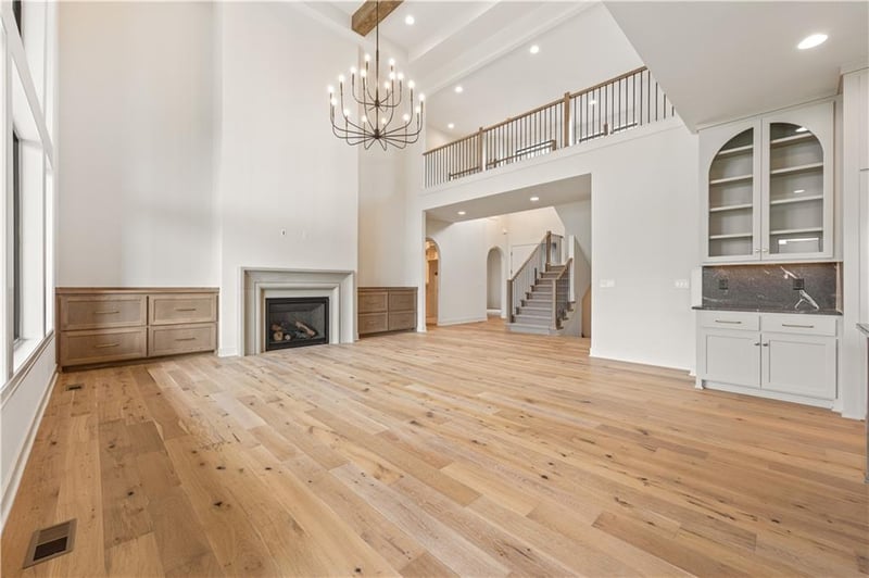 18021 Cody St, Overland Park, KS 66013