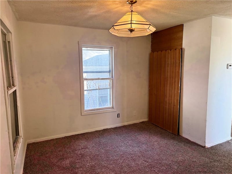 2335 Chelsea Ave, Kansas City, MO 64127