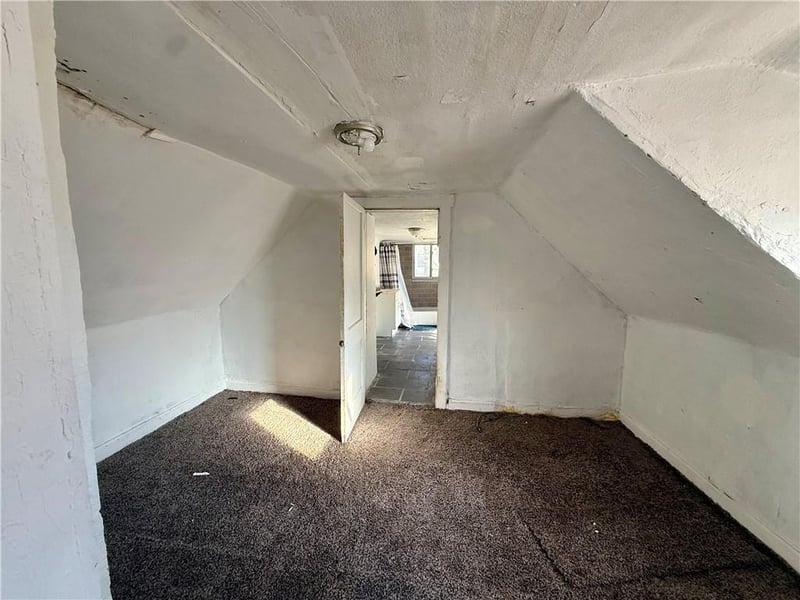 2335 Chelsea Ave, Kansas City, MO 64127