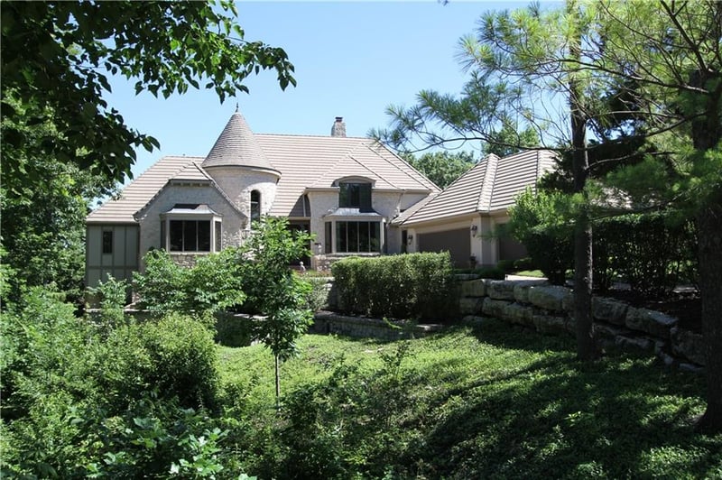 10504 Highland Ln, Olathe, KS 66061