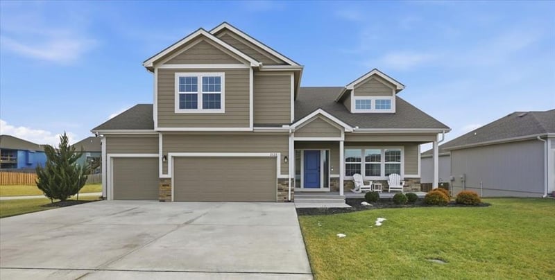 2121 Sycamore St, Leavenworth, KS 66048