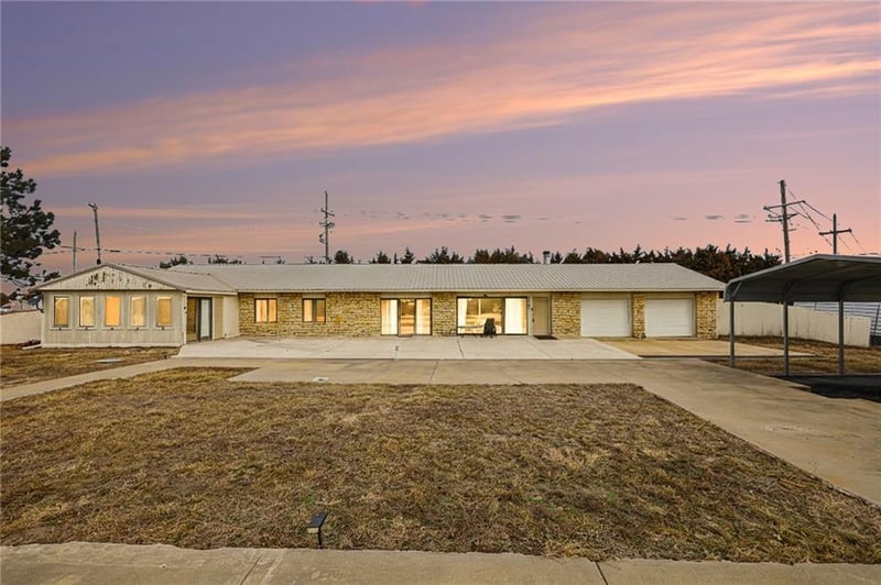 12100 Hedge Lane Ter, Olathe, KS 66061