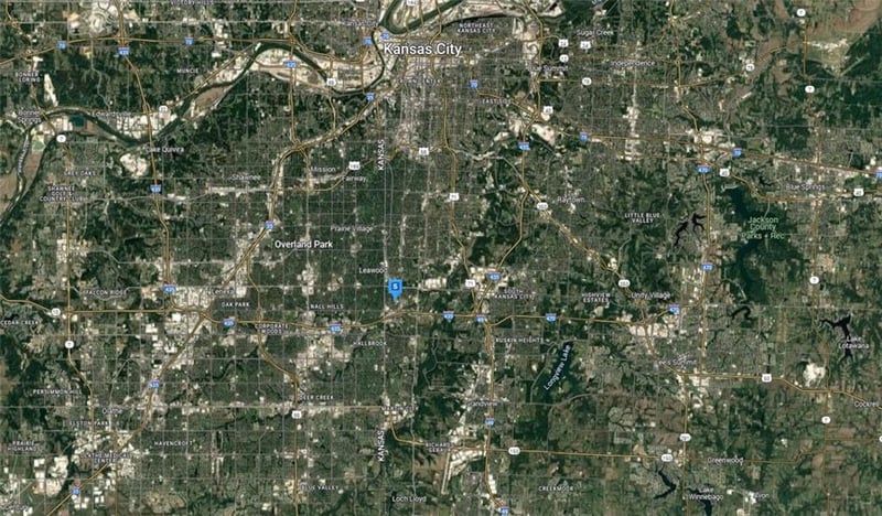 611 100th Ter, Kansas City, MO 64114