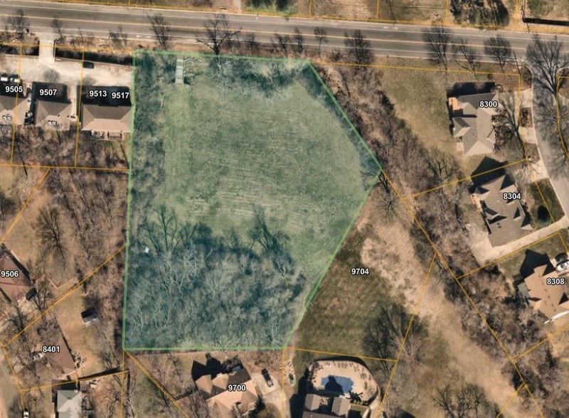 9601 83rd St, Raytown, MO 64138