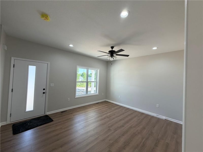 1403 6th Street Ter, Knob Noster, MO 65336