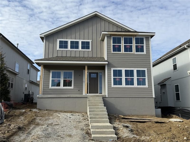 3920 Stoney Brook Dr, Lee's Summit, MO 64082