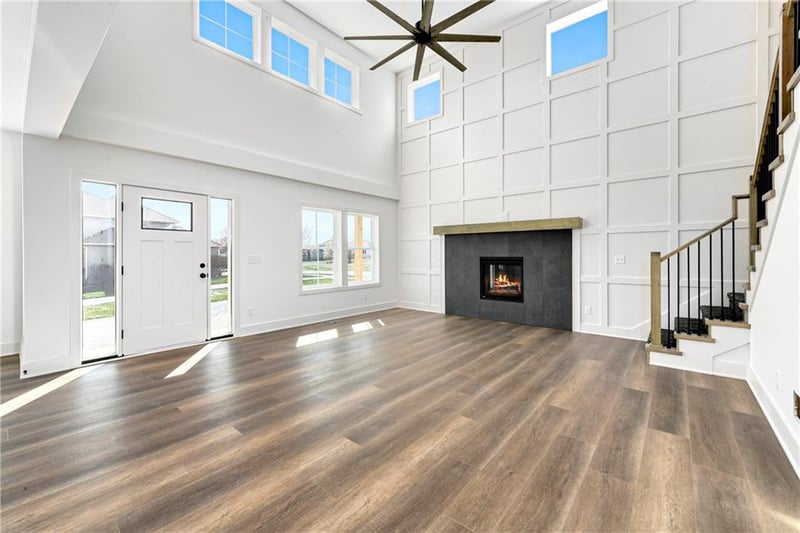 3920 Stoney Brook Dr, Lee's Summit, MO 64082