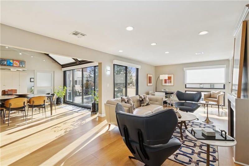 4549 Walnut St, Kansas City, MO 64111