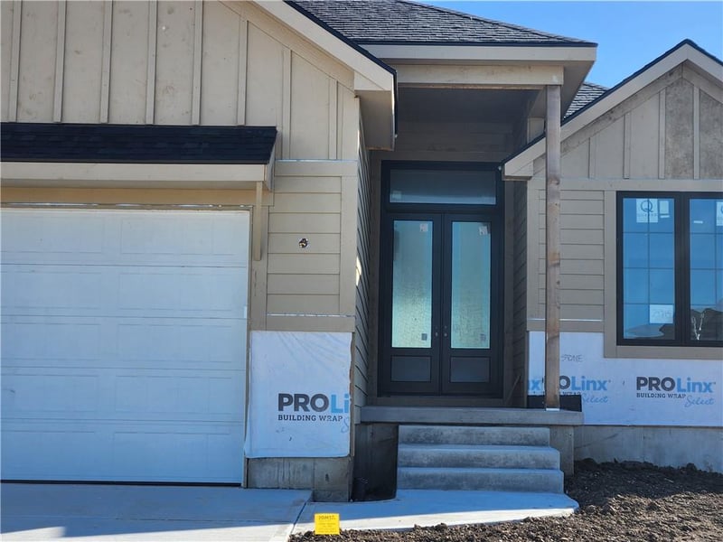 24915 112th St, Olathe, KS 66061