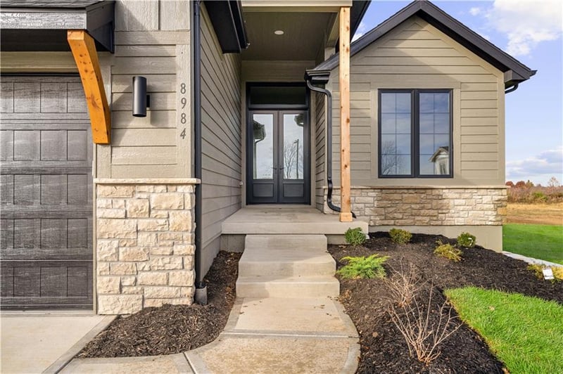 24915 112th St, Olathe, KS 66061