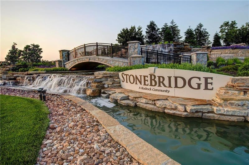 17524 164th Ter, Olathe, KS 66062