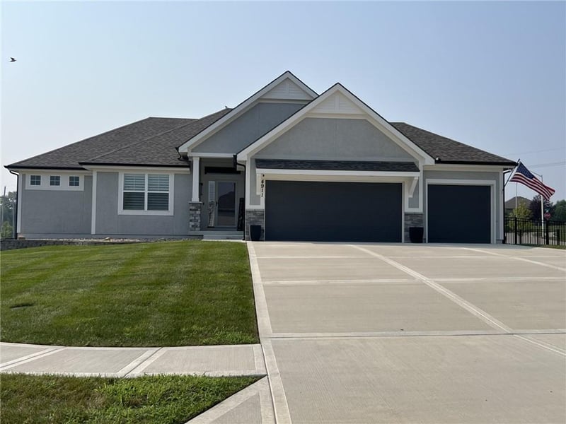 10513 Wayne Ave, Kansas City, MO 64155