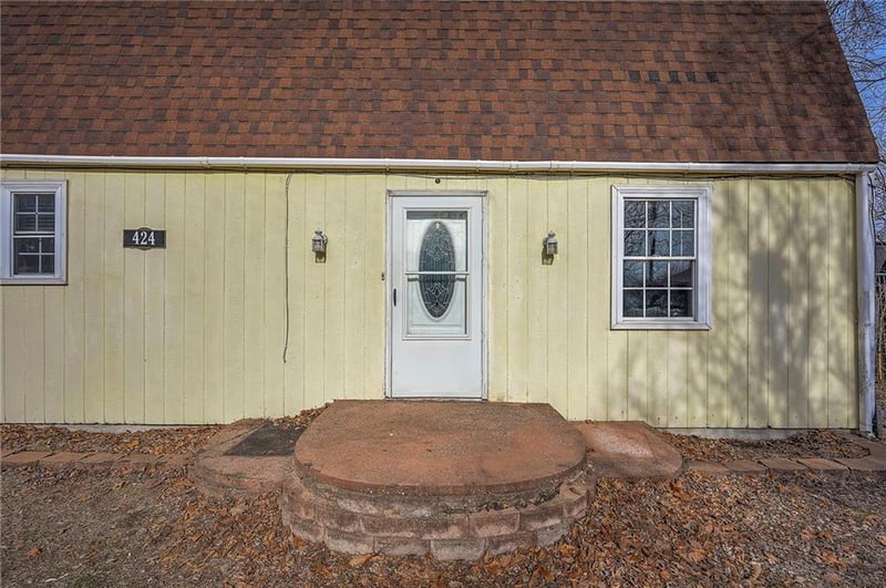 424 E 2nd St, Linwood, KS 66052